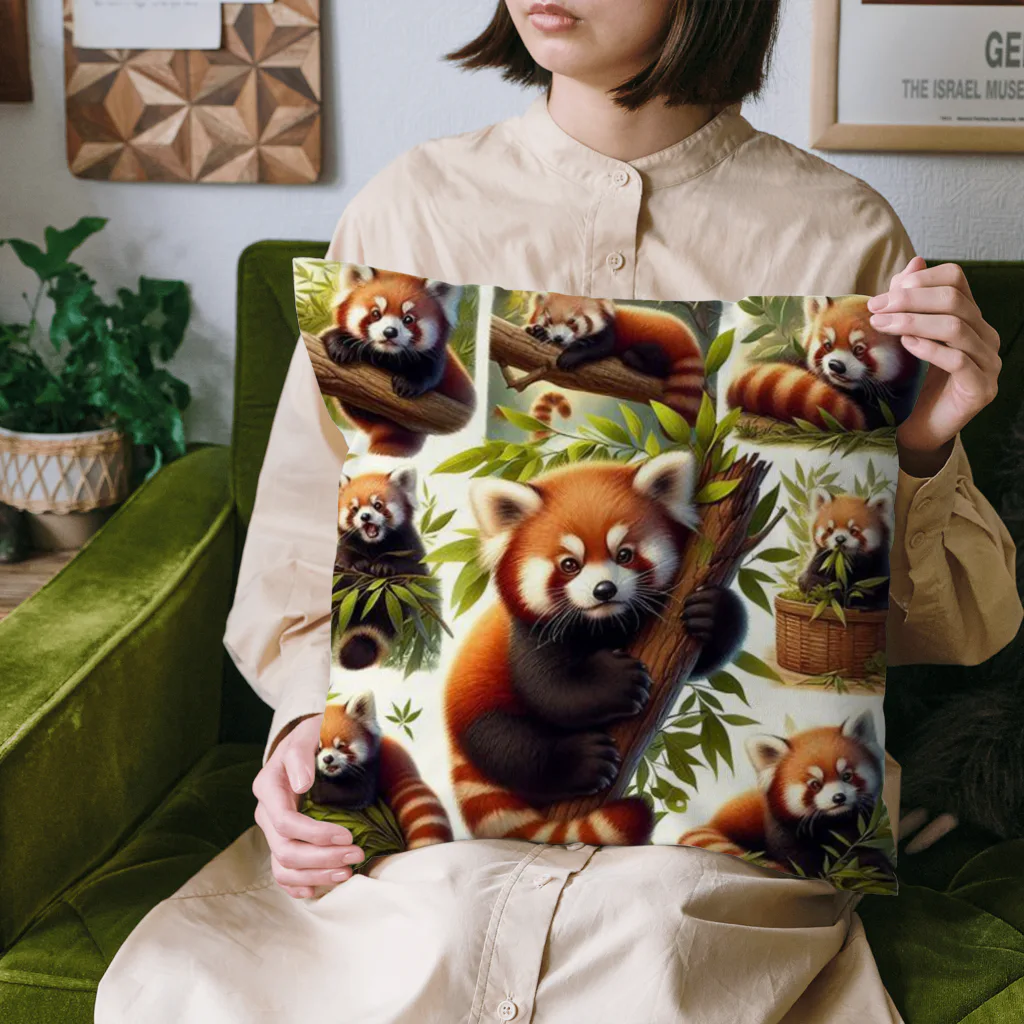 RUUNAのふわかわレッサーパンダ Cushion