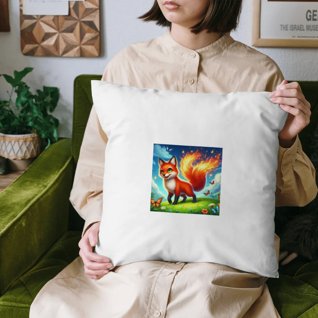 YFCの炎を尾を持つ精悍なキツネ Cushion