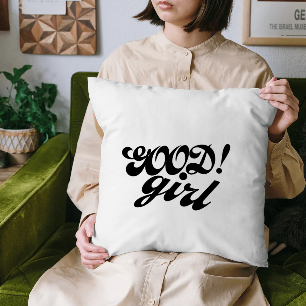 BEONのgoodgirl クッション