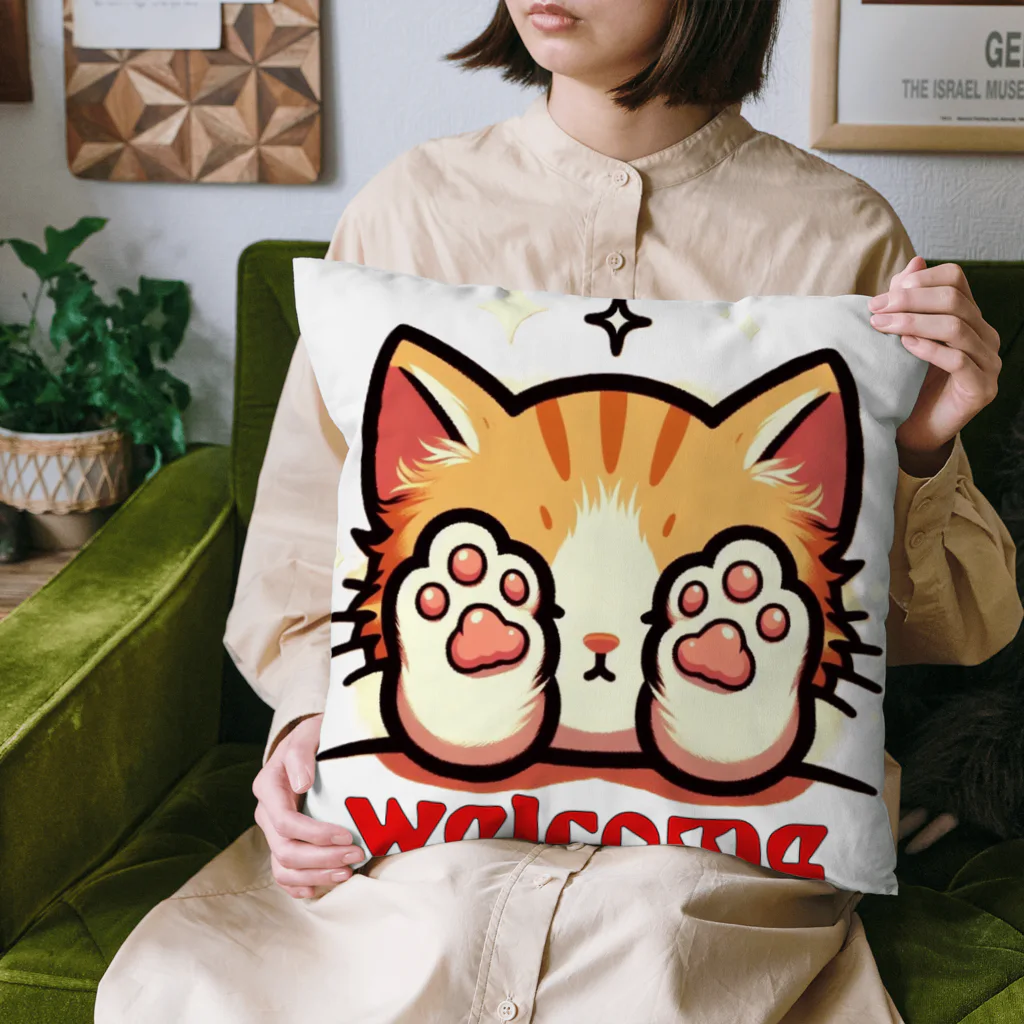 kk-welcomeの肉球で目隠し猫ちゃん Cushion