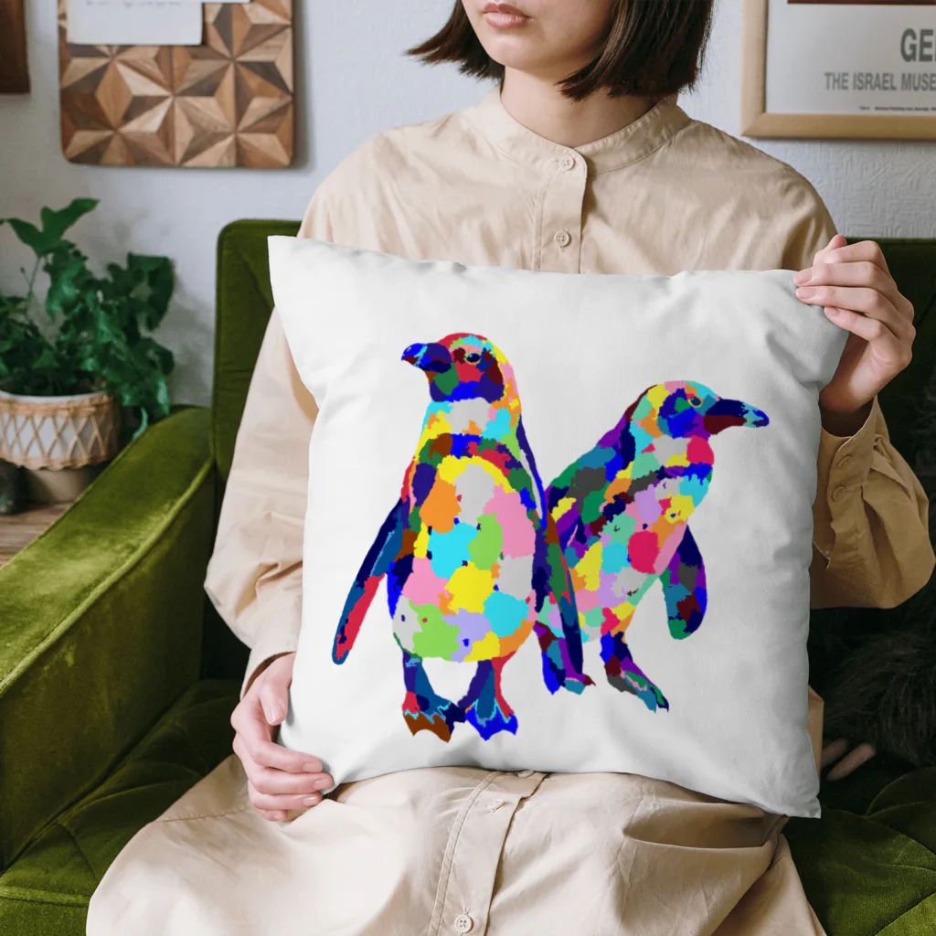 meiroのカラフルなペンギン Cushion