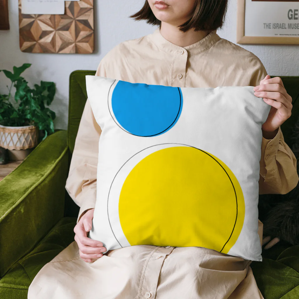 空風屋のはみ出しまる Cushion