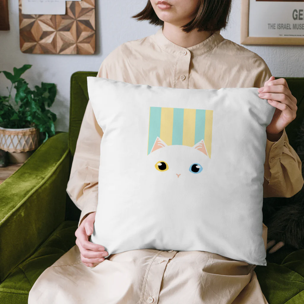 SHOP ベアたんのしろねこオッドアイさん Cushion