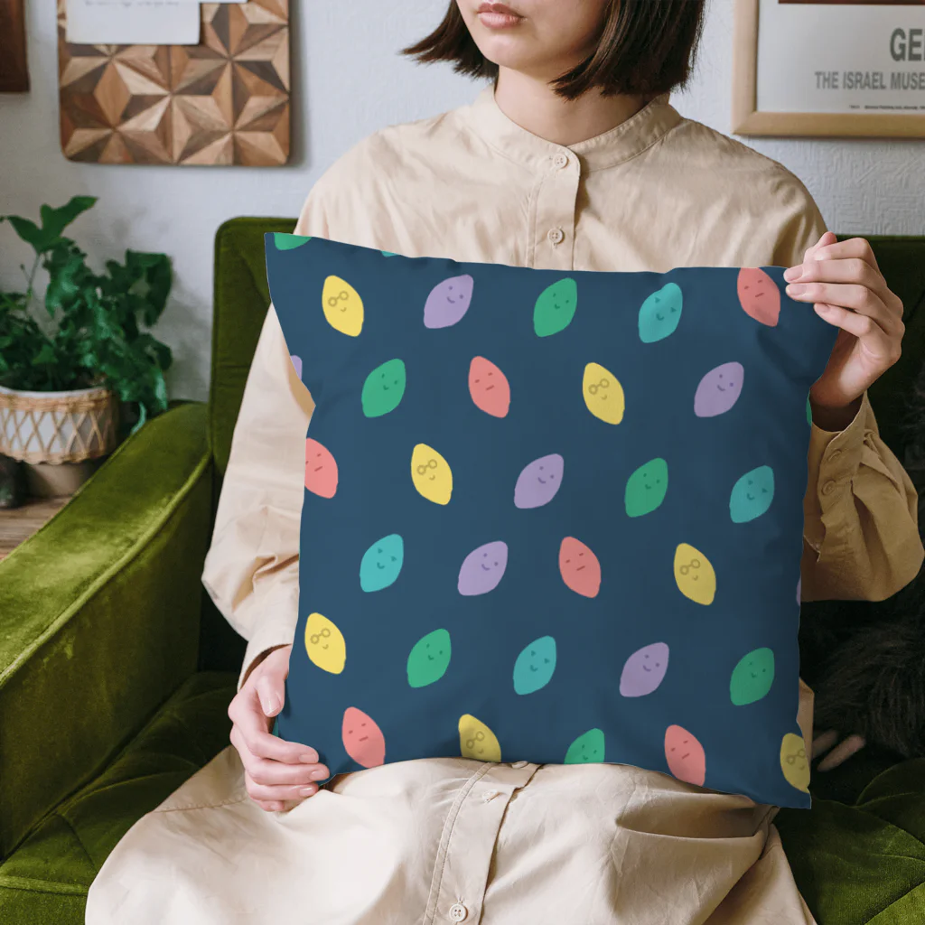 Andiamoのカラフルおいも集団 Cushion