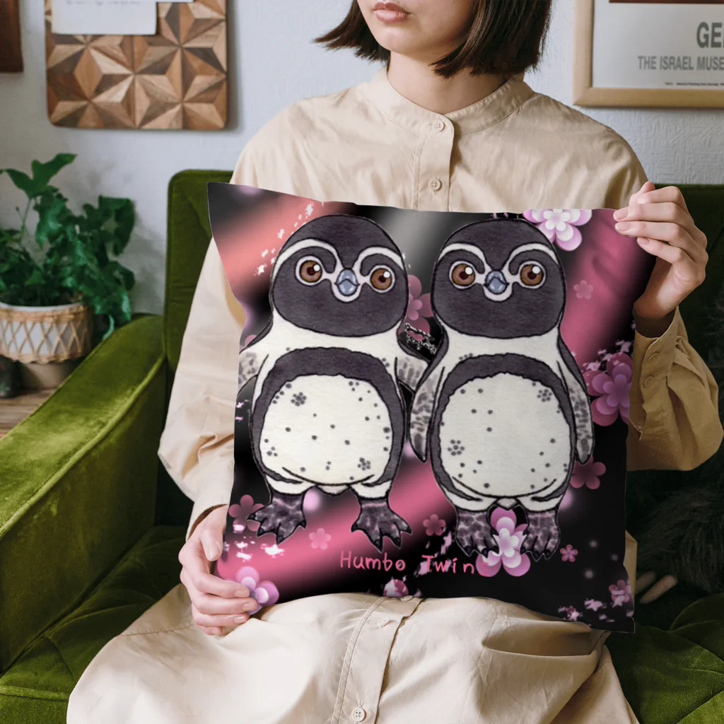 ヤママユ(ヤママユ・ペンギイナ)のふたごのフンボルトペンギン(yozakura) Cushion