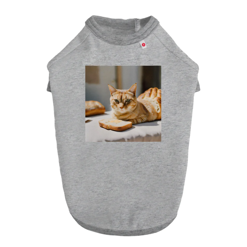 猫雑貨屋　ねこまろのパンの化身、茶トラ Dog T-shirt