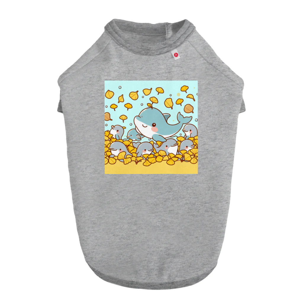 chapinnuのイチョウと海のかわいいイルカのおやこたち Dog T-shirt