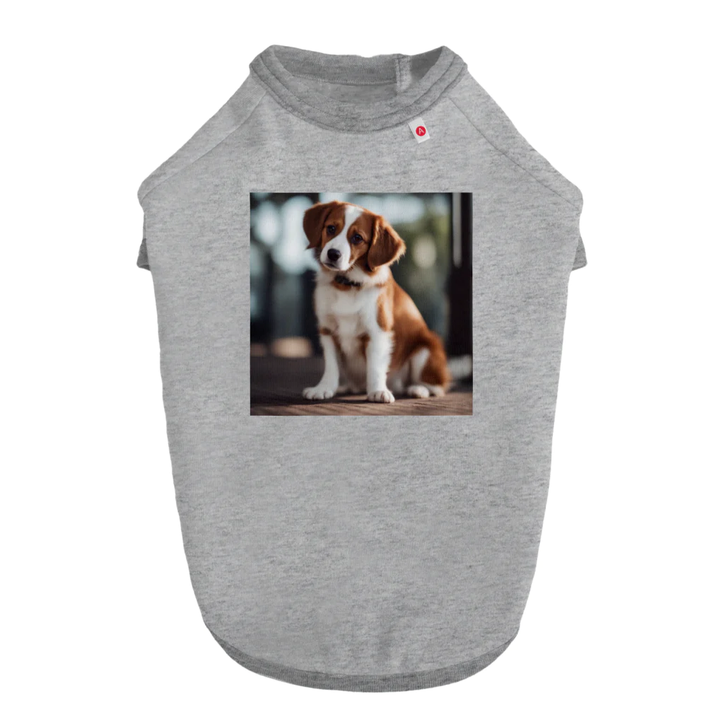 sadajapanの家族の帰りを待つコーイケルホンディエ Dog T-shirt