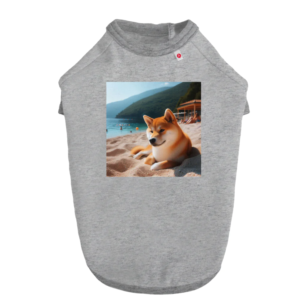 柴犬しばわんこhana873の海でまったりしている柴犬さん Dog T-shirt