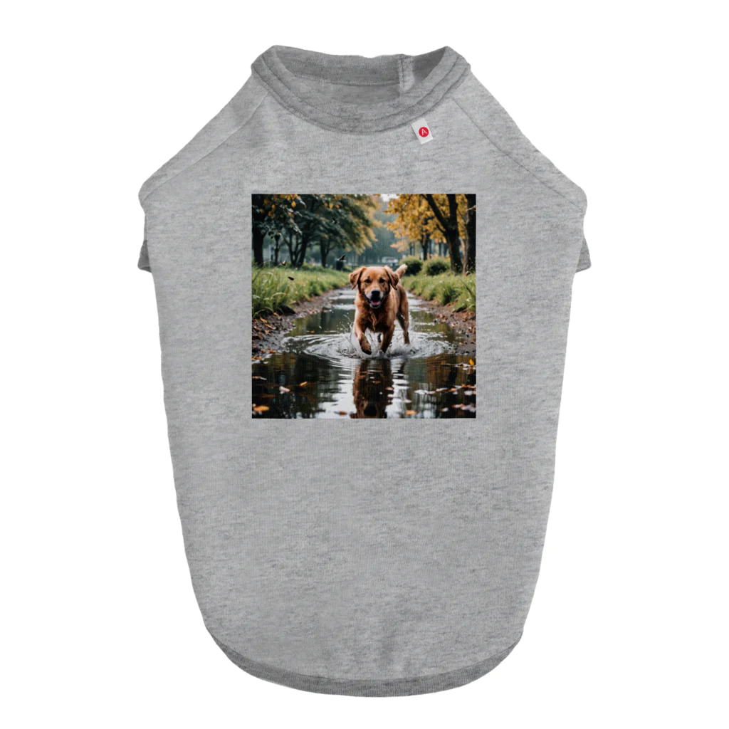 kokin0の水辺を歩く犬 dog on the water ドッグTシャツ