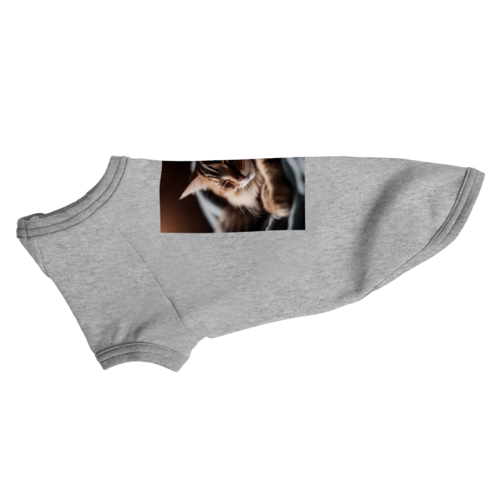 LuckyRiverShineの寝ている猫 Dog T-shirt