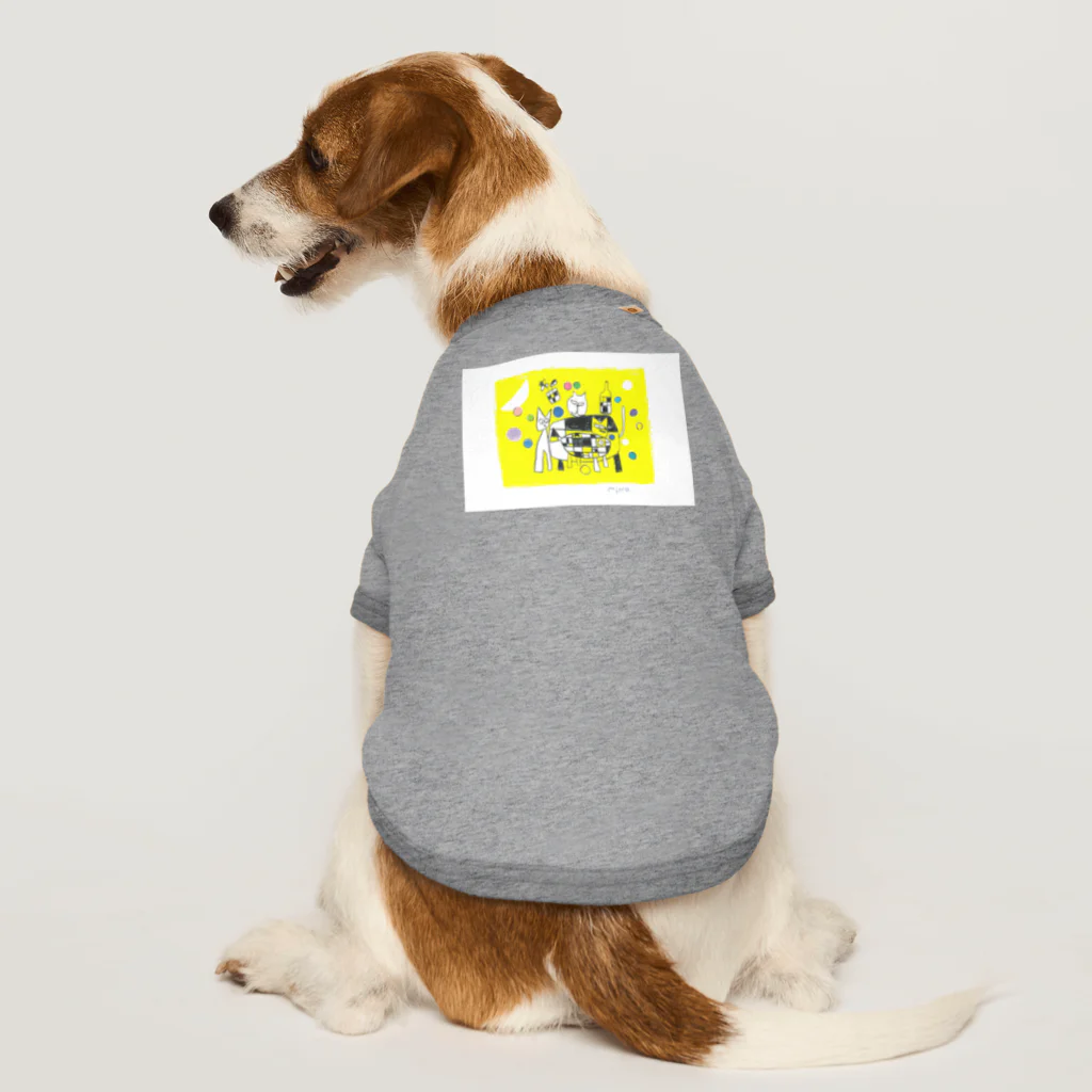 タナカミノルのユーモアイラストショップのキャット テーブル Dog T-shirt