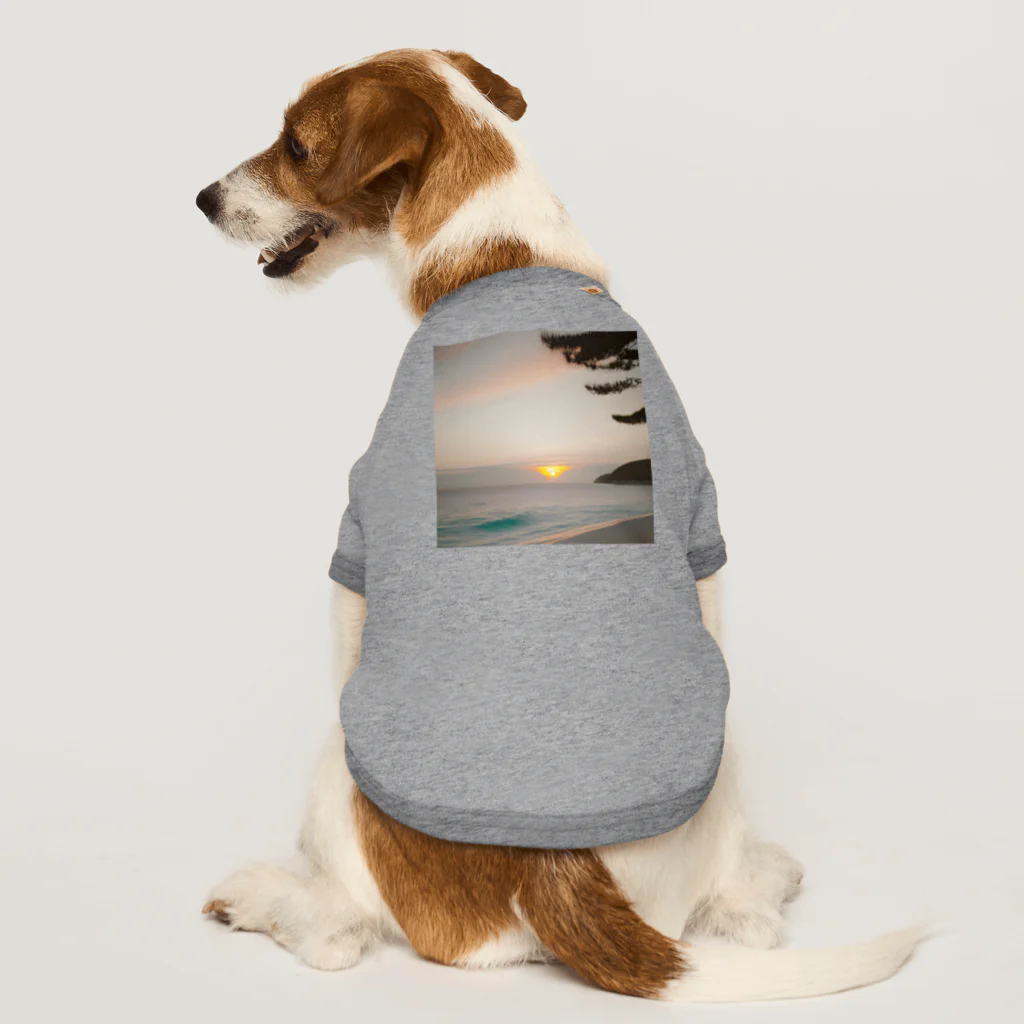 持続可能なサプライショップの海と夕日 Dog T-shirt