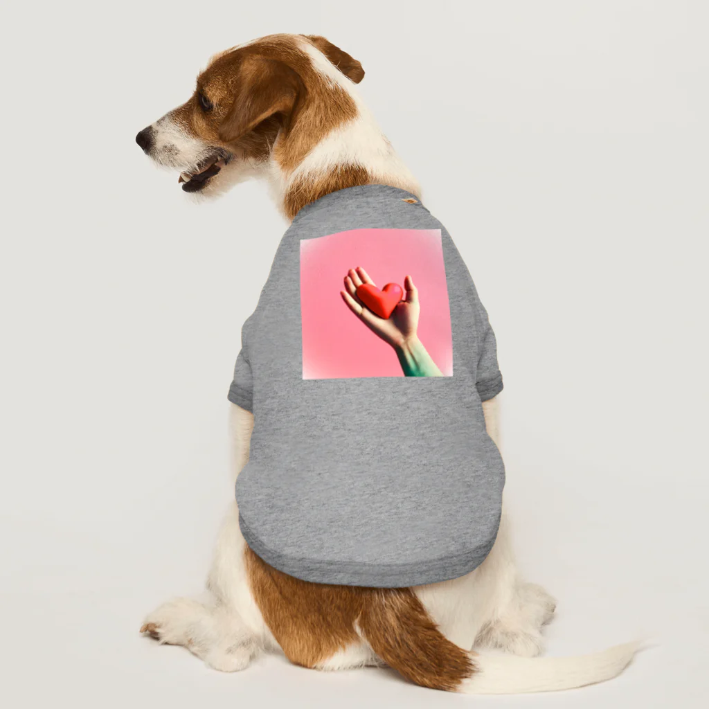 taku_workshopの包みたいハート Dog T-shirt