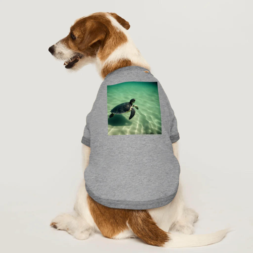 hinn-ketuの２、明日へ向かって泳ぐカメ Dog T-shirt