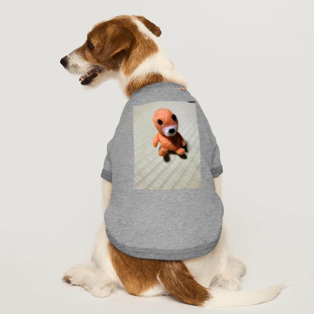 ポメラニアンのアリスくんの謎の生き物 Dog T-shirt