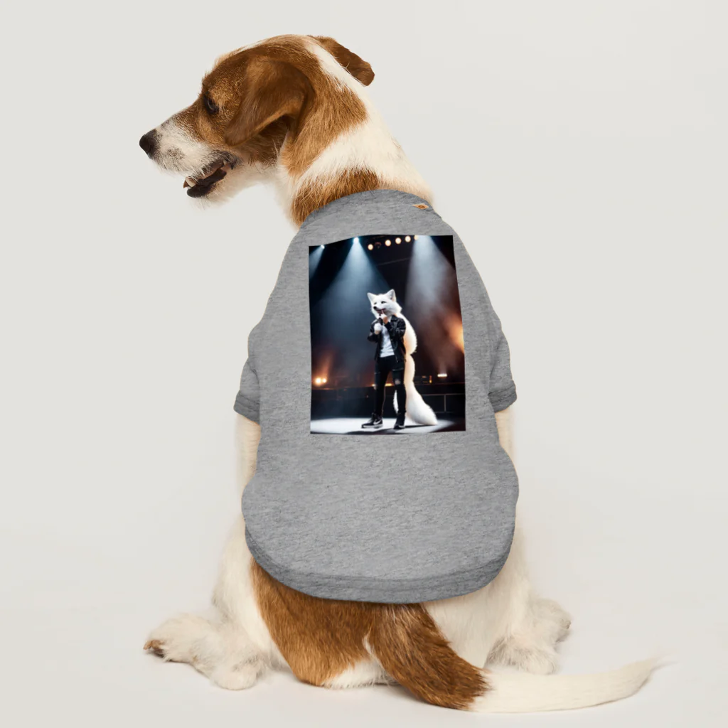 ZZRR12の炎舞う白キツネの歌声 Dog T-shirt