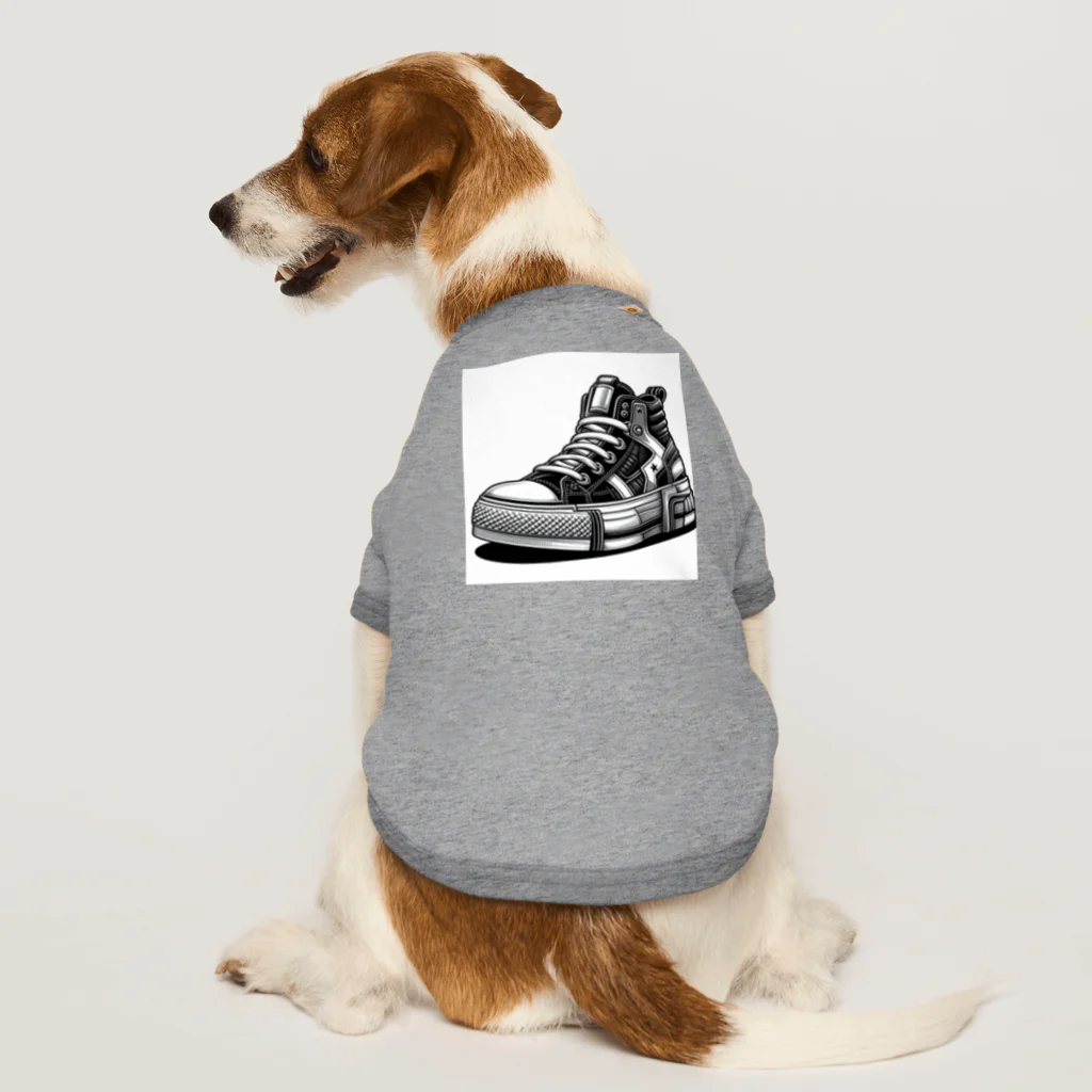 アミュペンのスタイリッシュなスニーカー Dog T-shirt