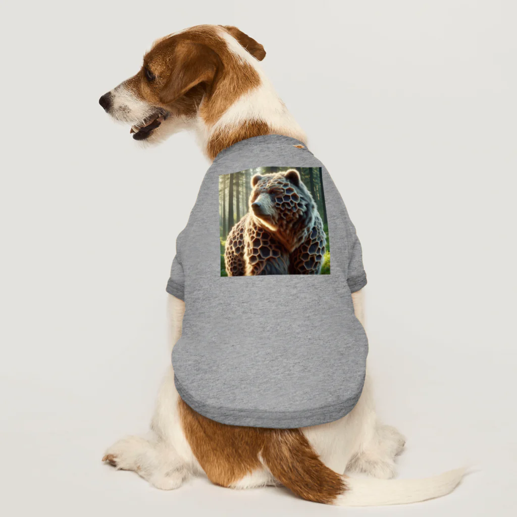 たくみのグッズ販売の蜂を飼っているなクマ Dog T-shirt