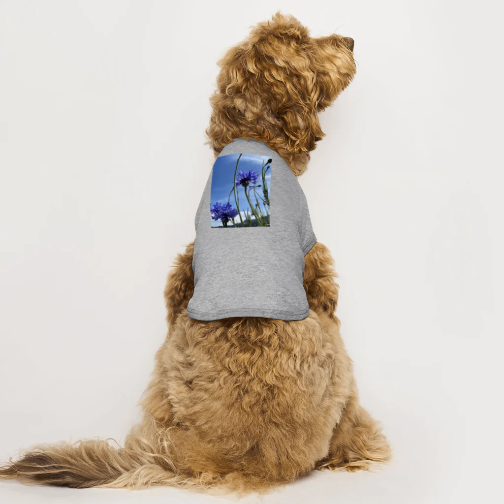 マツリのフォトショップの矢車草　青紫 Dog T-shirt