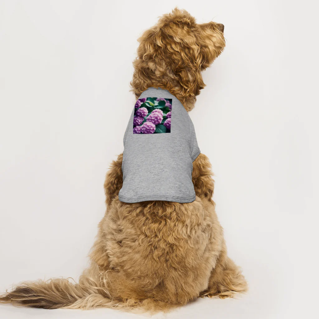 neat55のアジサイの球状の花房 Dog T-shirt