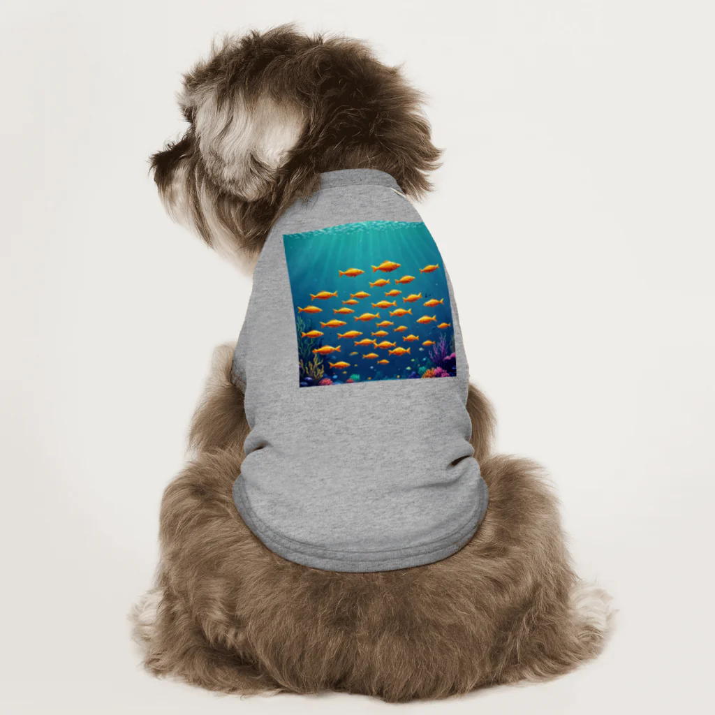 takekoputaの海中を泳ぐ魚のひれ ドッグTシャツ