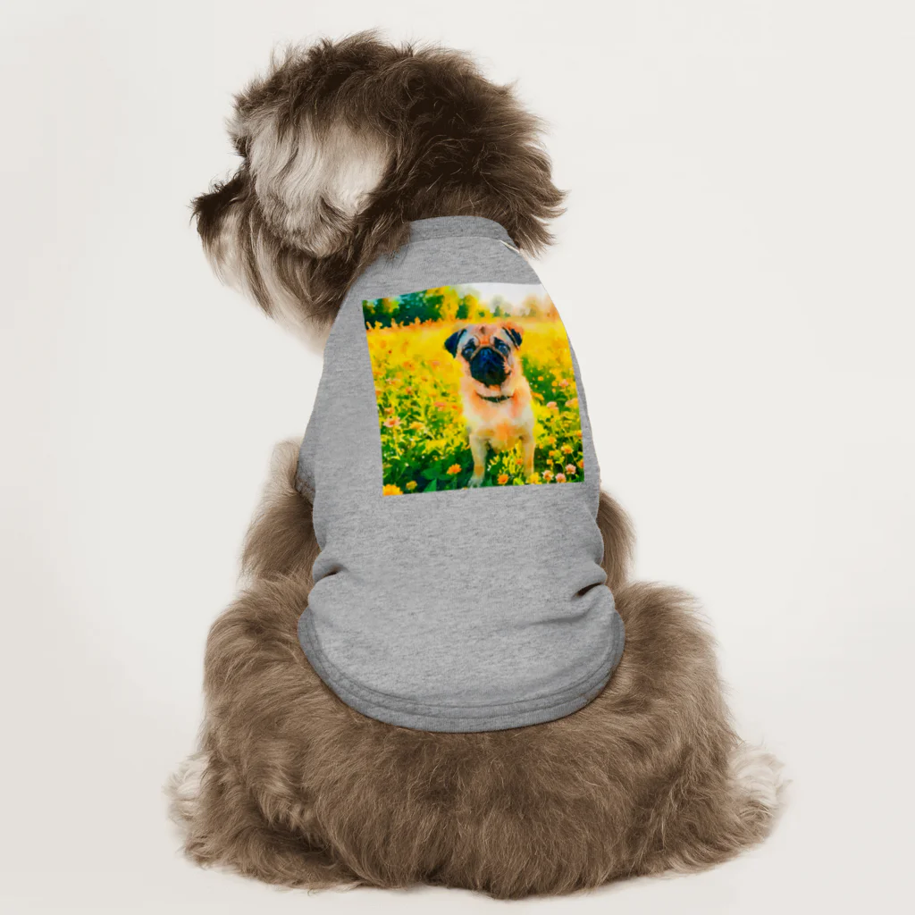 犬好きのしましまの水彩画の犬 花畑のパグのイラスト Dog T-shirt