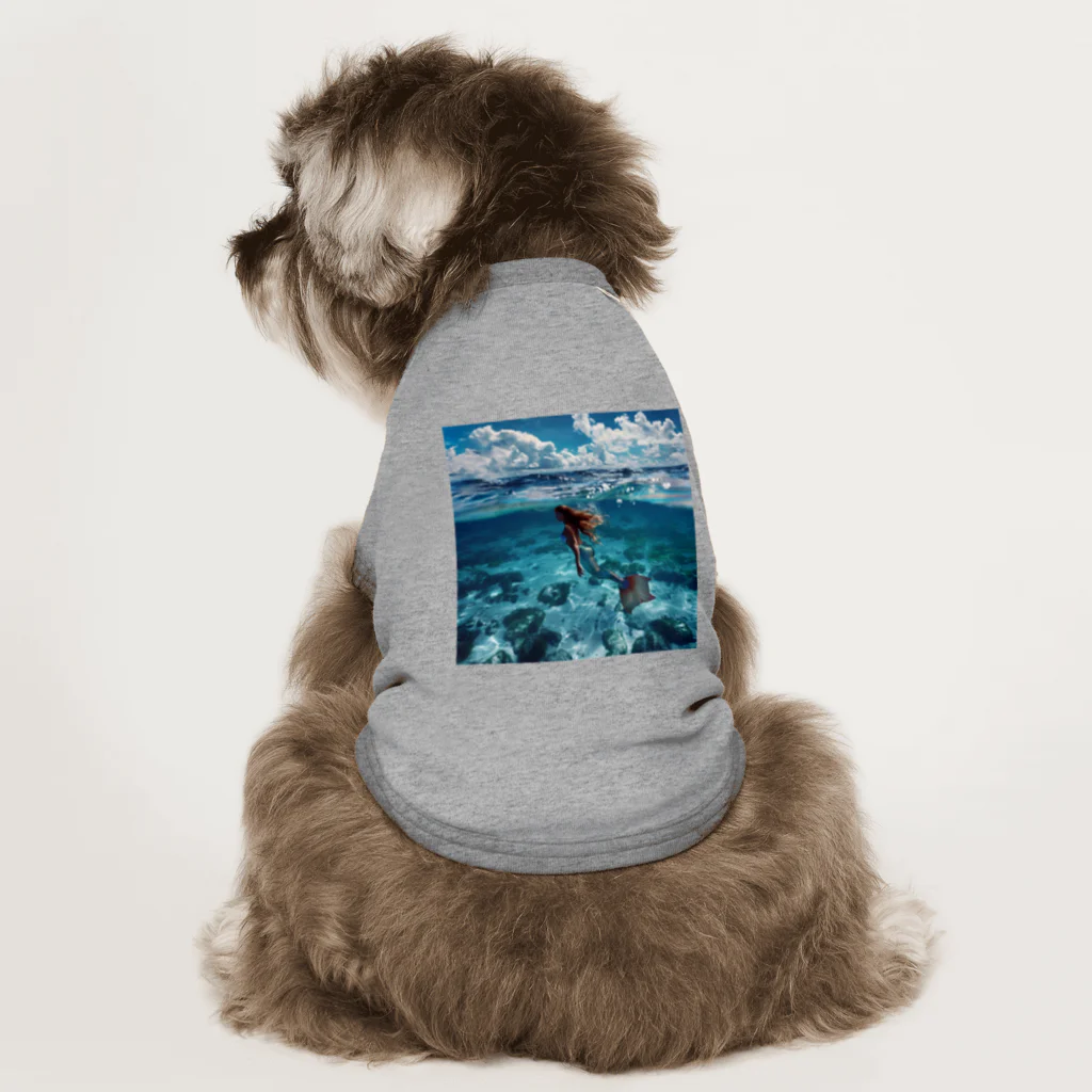 AQUAMETAVERSEのモルジブの大海原で人魚が泳いでいますsanae2074 Dog T-shirt