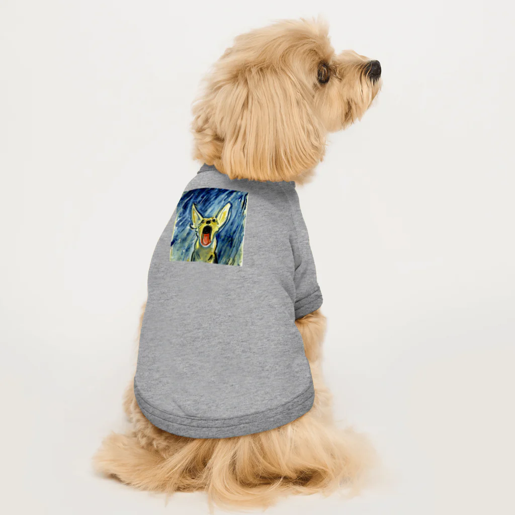 ミルクのショップの遠吠えするアート犬 ドッグTシャツ