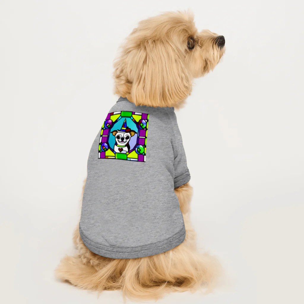 チワワ愛好家ショップのステンドグラスアートの中で息づくチワワの可愛さ Dog T-shirt