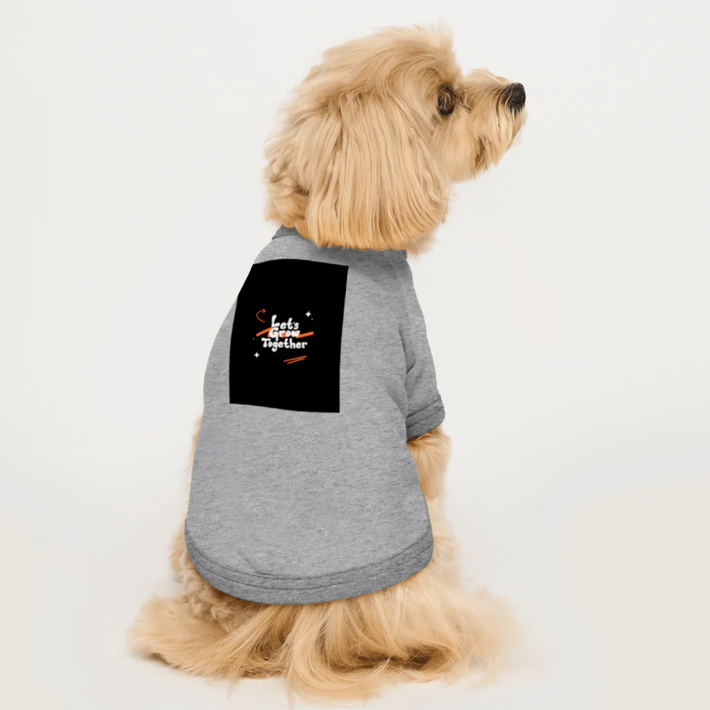 yusaki55maikingのアブストラクトタイポグラフィ Tシャツ Dog T-shirt