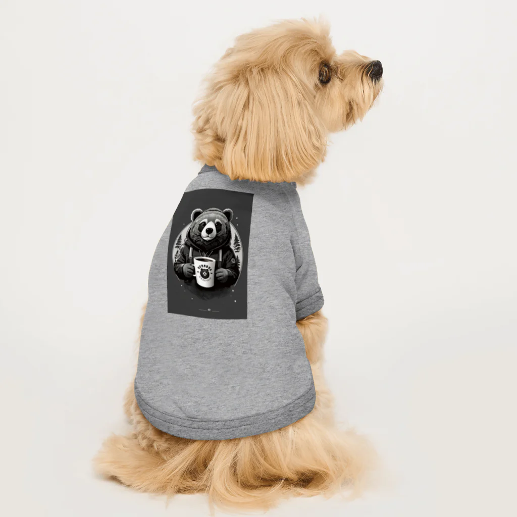 tomohyuのくまのマグカップを持つ熊くん Dog T-shirt