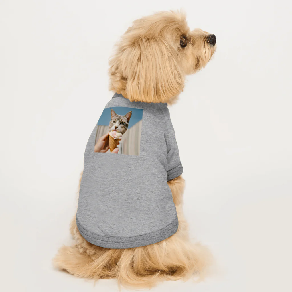 猫雑貨屋　ねこまろのアイスにかぶりつく猫 Dog T-shirt