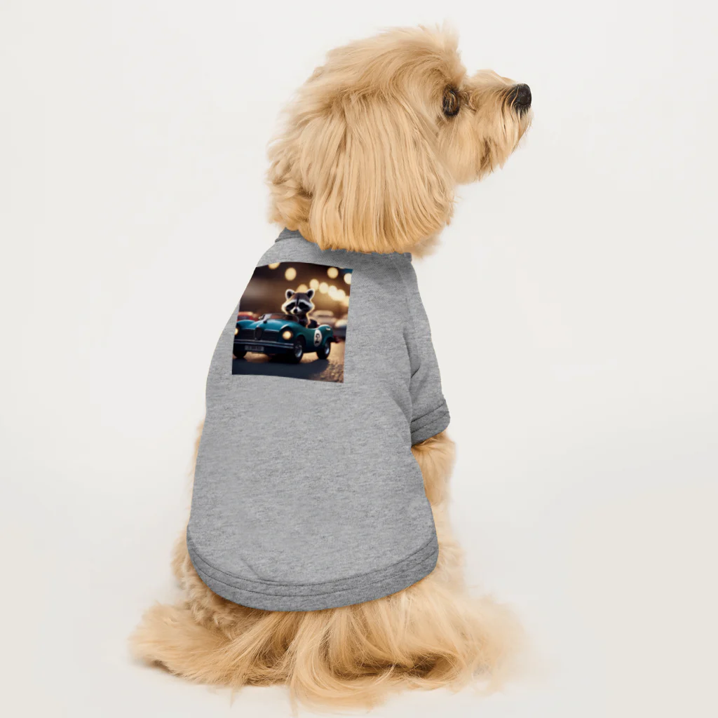 araiguma_shopのカーレースに参加しているアライグマ Dog T-shirt