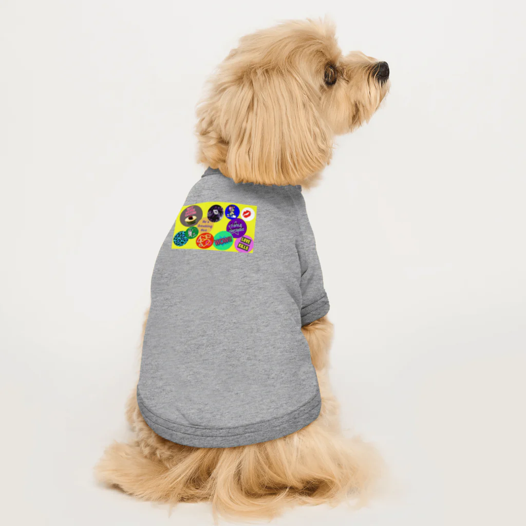 PAW WOW MEOWの80年代風ステッカー☆彡 Dog T-shirt