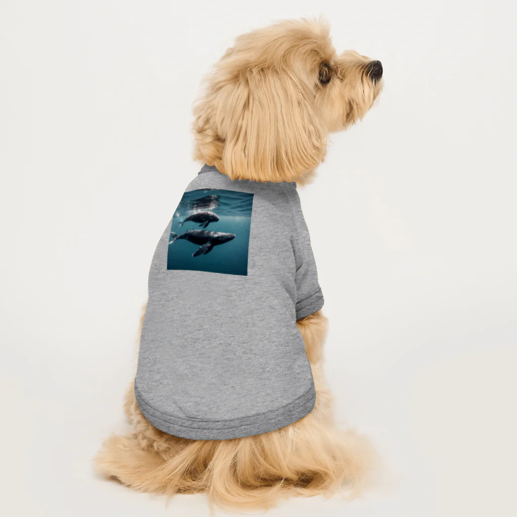 tozaki5573のクジラの親子 Dog T-shirt