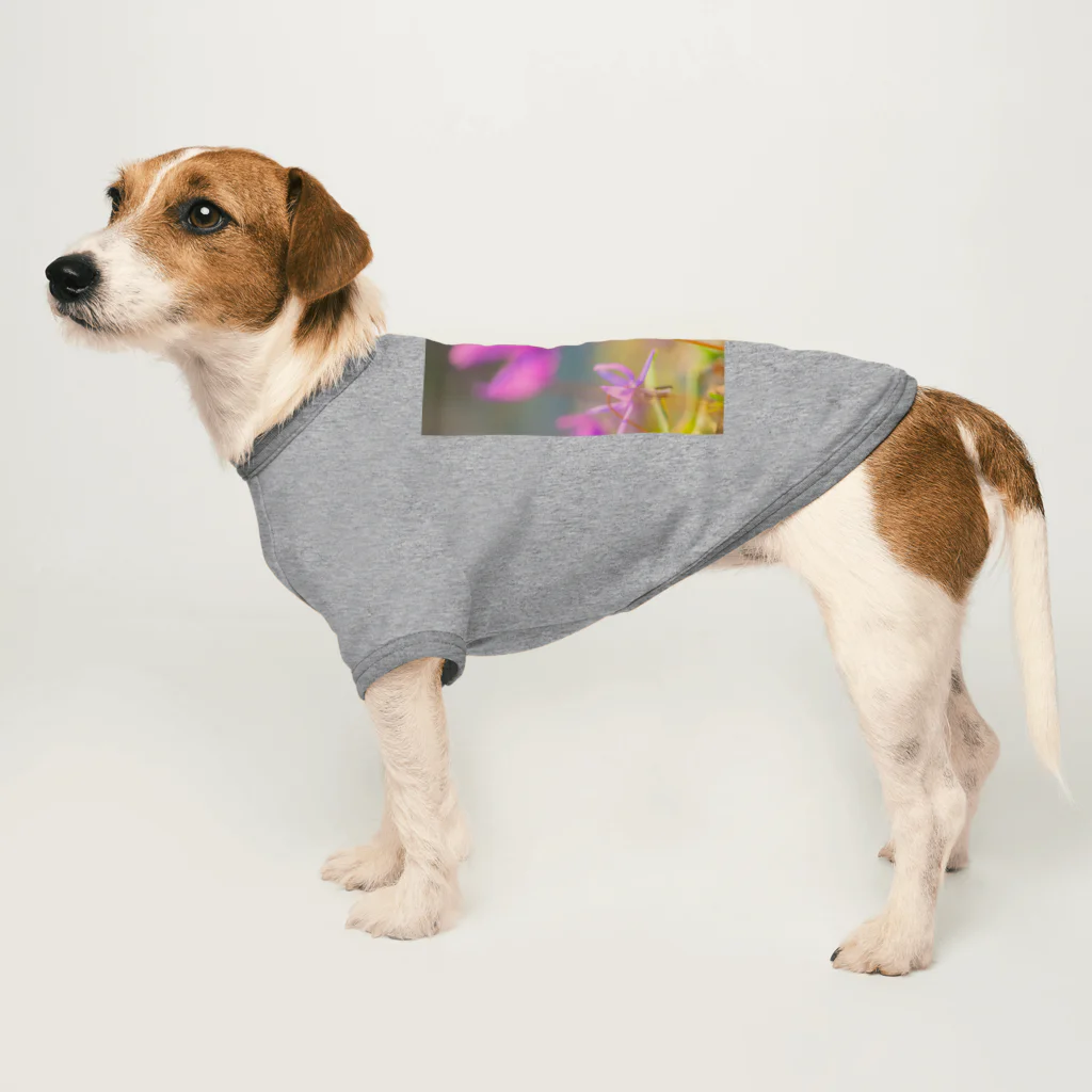 guchy-kのカタクリ可憐 Dog T-shirt