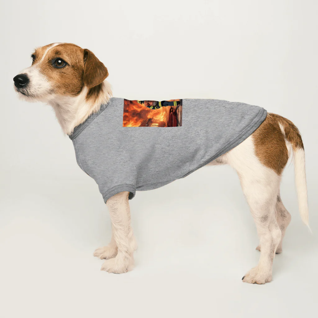 もふもふの火災現場の勇敢な消防士のグッズ Dog T-shirt