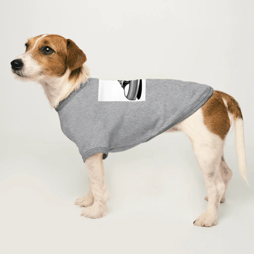 アミュペンのスタイリッシュなスニーカー Dog T-shirt