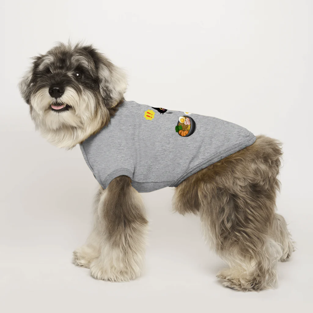 MirofuruDesignのラーメンが大好きな黒猫がラーメンを見つけて驚いている Dog T-shirt