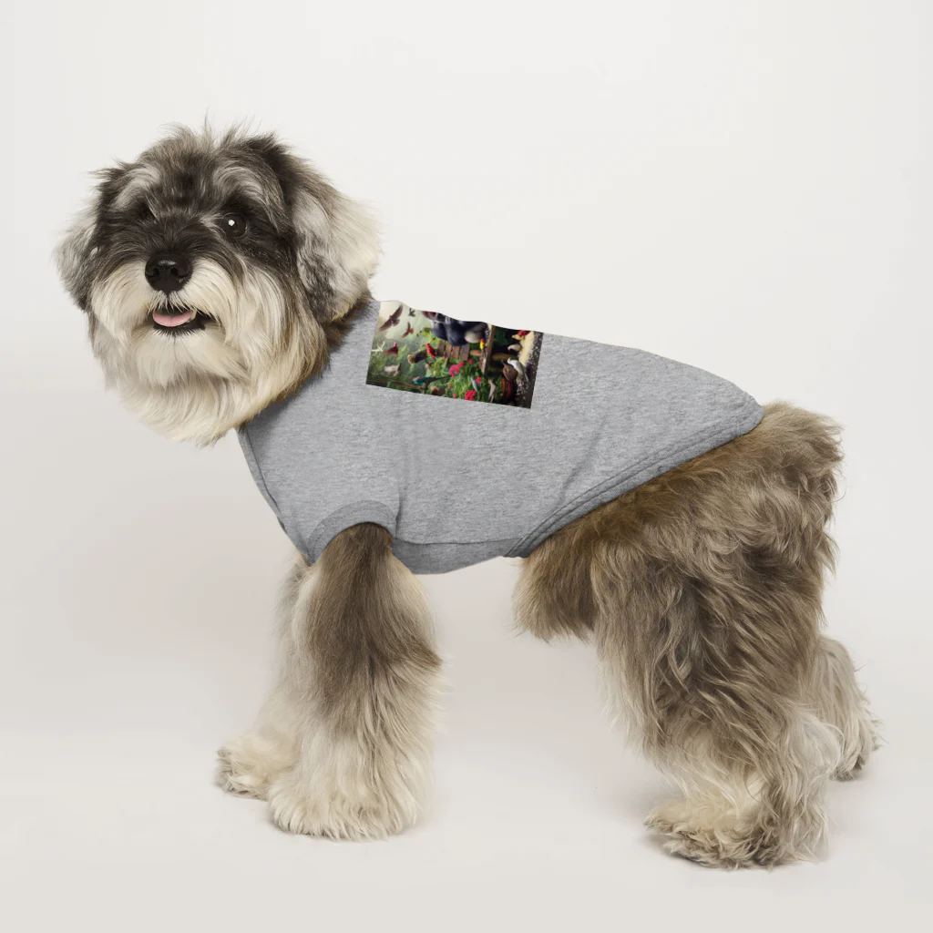 saijo79の鳥の餌を食べるゴリラ Dog T-shirt