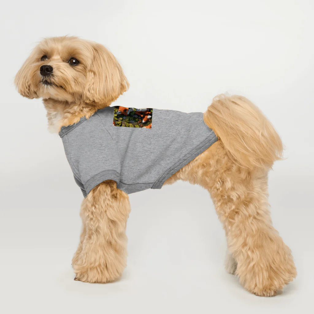 mibusenaの寝っ転がるキツネ Dog T-shirt