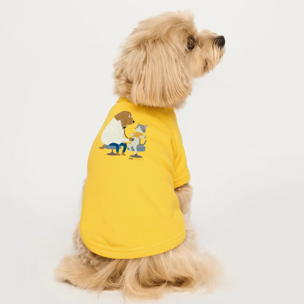 Quatre Illustrationの犬のお医者さん Dog T-shirt