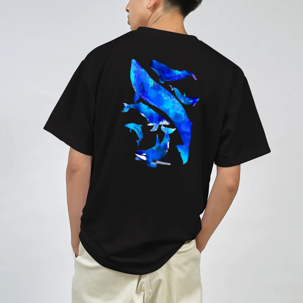 まつおるかグッズの星空ぽいクジラたち Dry T-Shirt