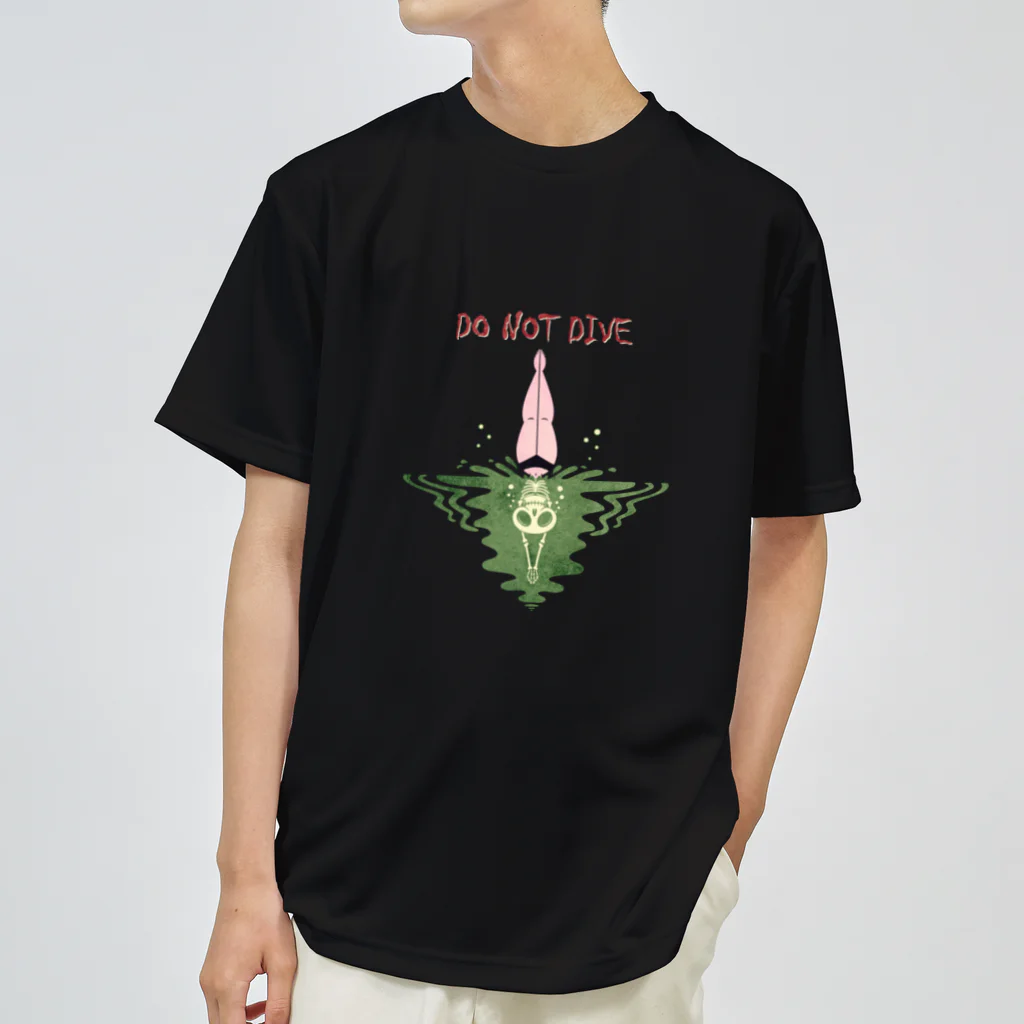 nidan-illustrationの"DO NOT DIVE" Dry T-Shirt