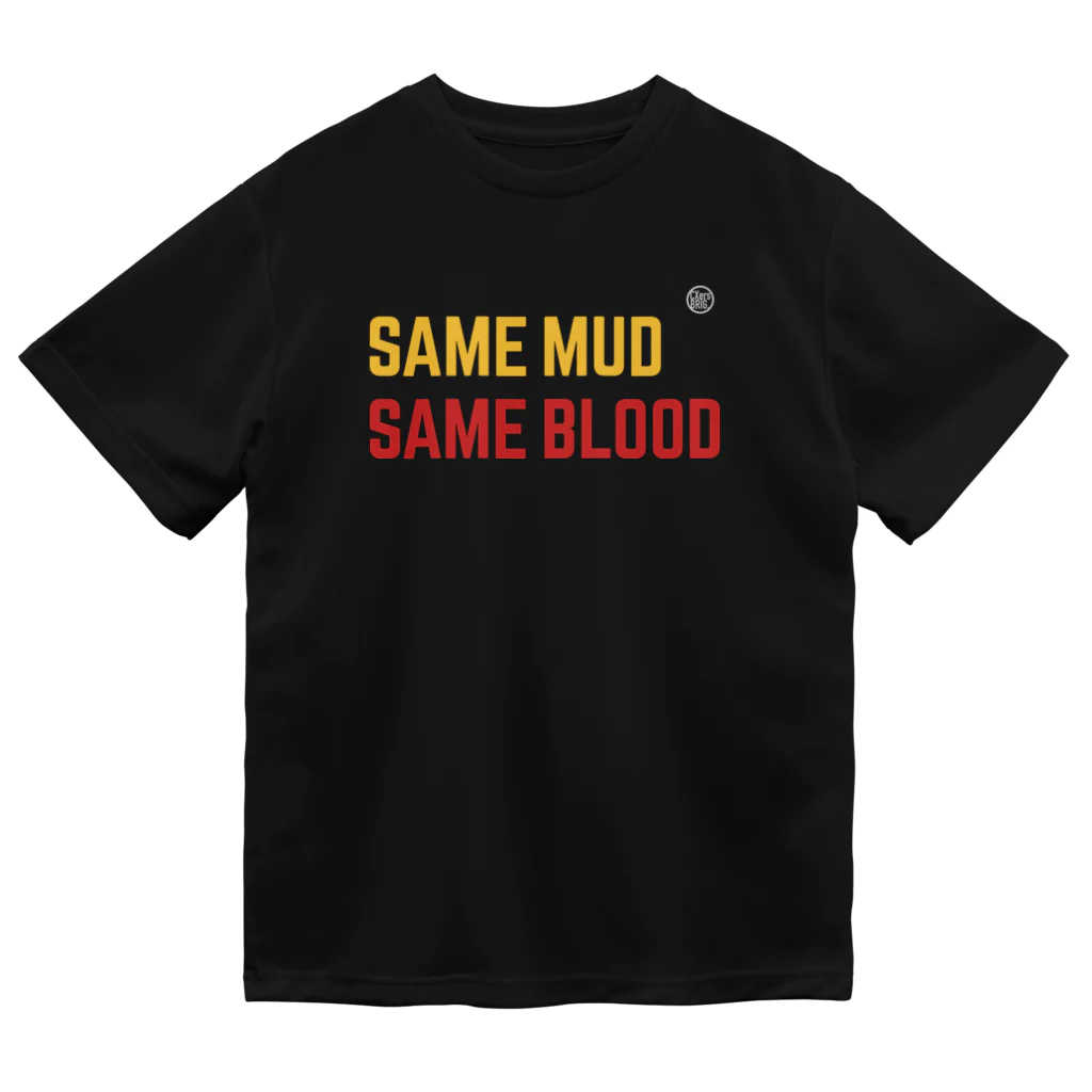 イヌとはしるの【CXers BRIG.】SAME MUD,SAME BLOOD  ドライTシャツ