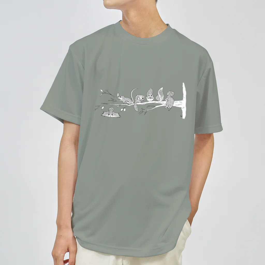 ねずりすSHOPのモモンガの枝 Dry T-Shirt