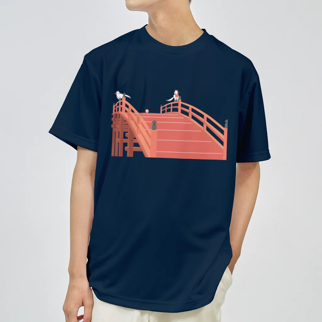 Amiの狐の赤太鼓橋 ドライTシャツ