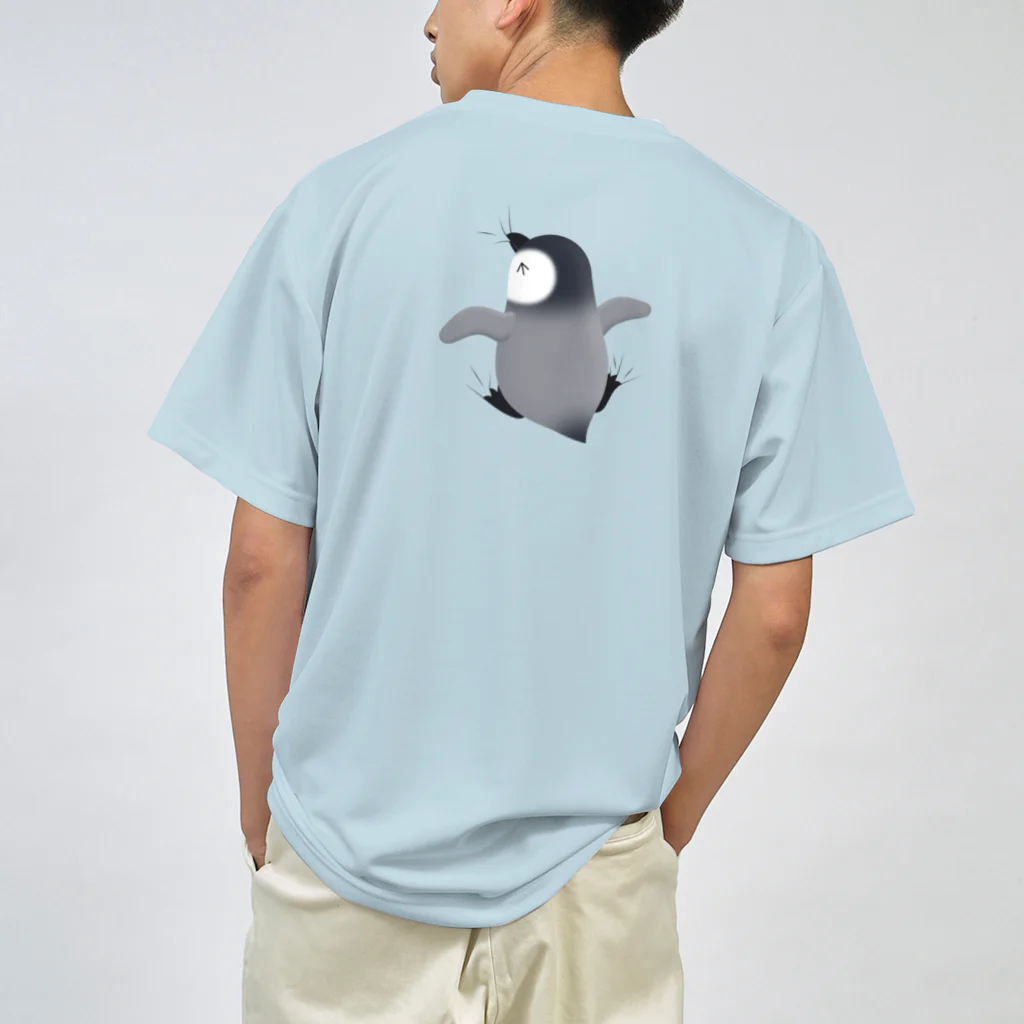 chelsieのしがみつくペンギン ドライTシャツ