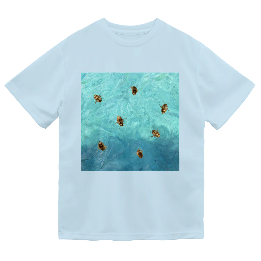 L_arctoaの海を泳ぐチャイロチビゲンゴロウ Dry T-Shirt